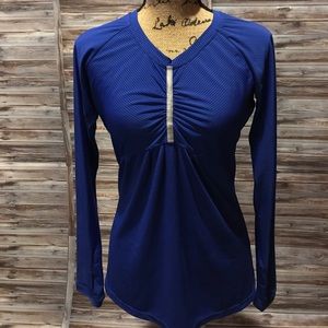 Athleta top T 57